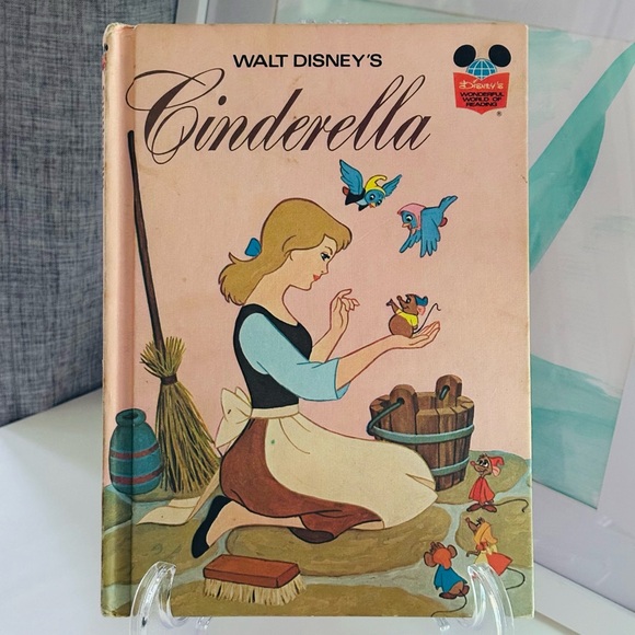 Walt Disney’s Cinderella Hardcover Picture Book - Picture 1 of 13